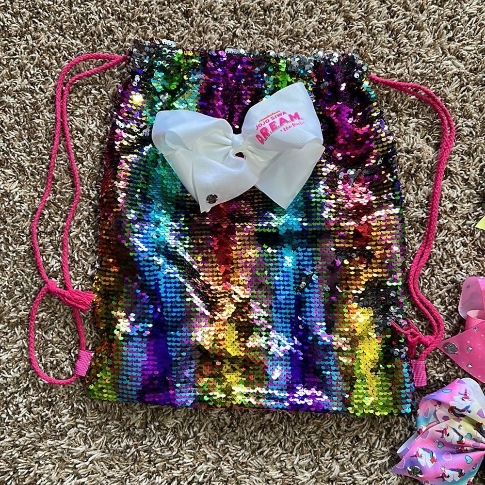 Jojo Siwaa Fashion 8 Hair Bows and DREAM Tour drawstring bag